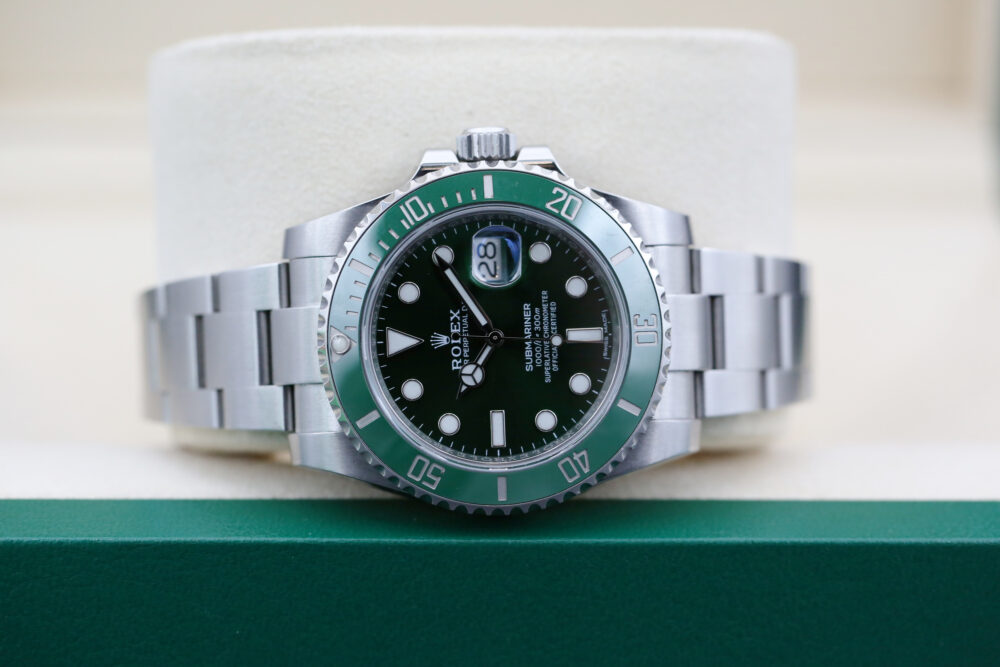 Rolex 116610LV Green SUBMARINER 40mm 2015 Hulk - Image 3