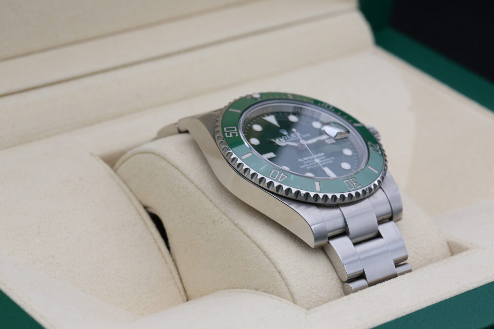 Rolex 116610LV Green SUBMARINER 40mm 2015 Hulk - Image 7