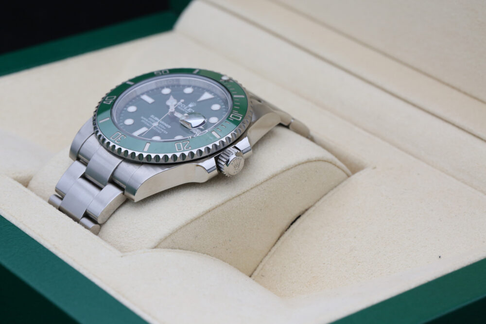 Rolex 116610LV Green SUBMARINER 40mm 2015 Hulk - Image 6